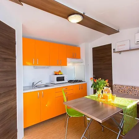 Stacaravan Orange Poreč