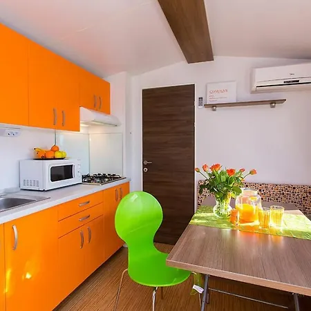 Stacaravan Orange * Poreč